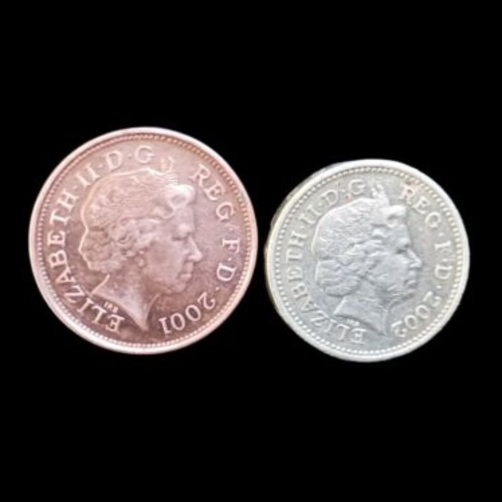 UK Coins Elizabeth II - 2001 / 2002 United Kingdom Great Britain Lot of 2 coins
